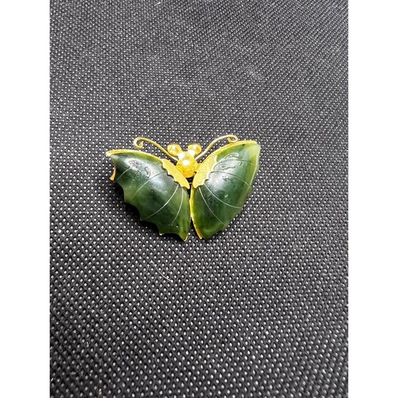 unknown Jewelry - Vintage Faux Jade Gold butterfly pin brooch